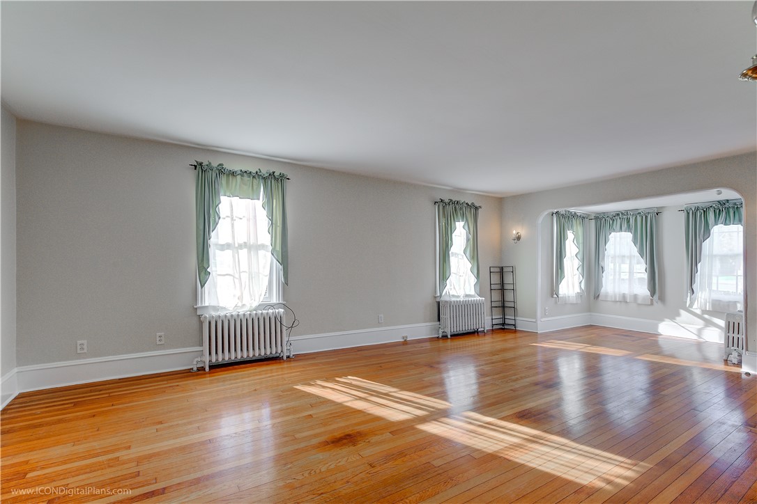 4168 Main Road Tiverton, RI 02878 - Photo 11 of 30 Living Room