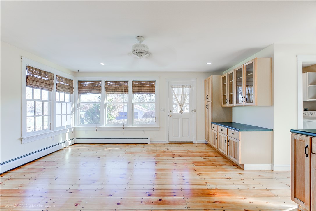 4168 Main Road Tiverton, RI 02878 - Photo 2 of 30