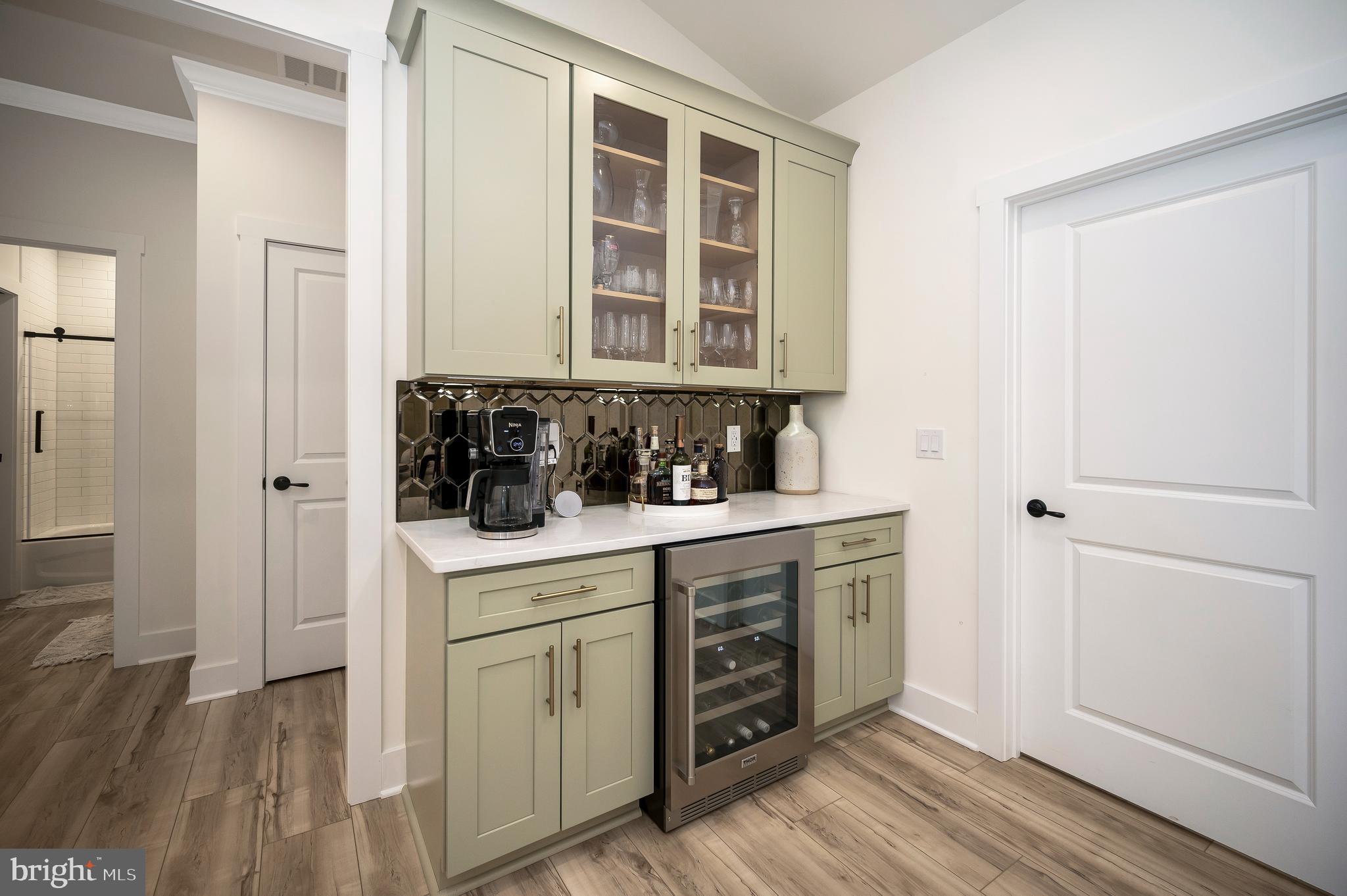 13121 Bristow Road Nokesville, VA 20181 - Photo 15 of 35 Dry bar optional glass doors & wine cooler