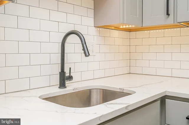 a close view of sink