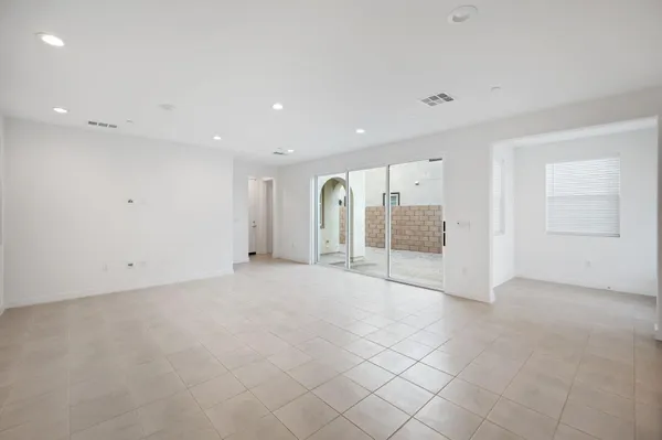 $3,250 | 75165 Aldrich Drive, Palm Desert, CA 92211