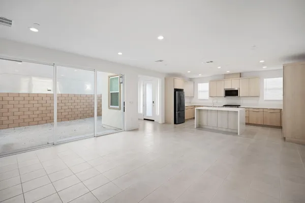 $3,250 | 75165 Aldrich Drive, Palm Desert, CA 92211