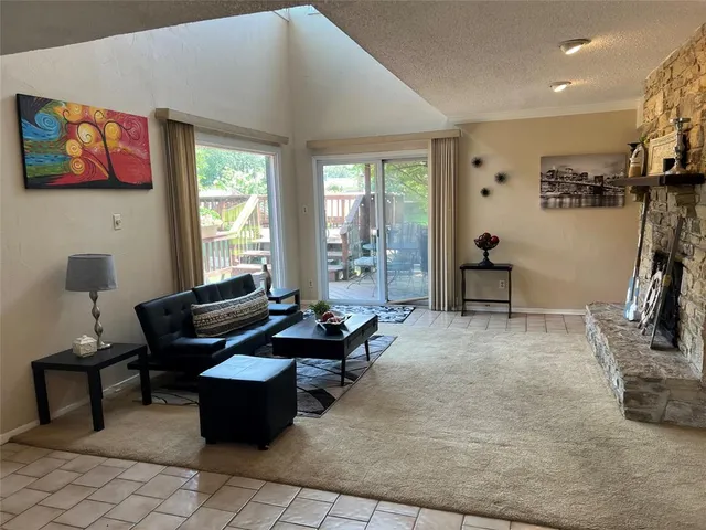 $409,900 | 696 Harbor Drive North, Azle, TX 76020