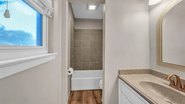 $409,900 | 696 Harbor Drive North, Azle, TX 76020