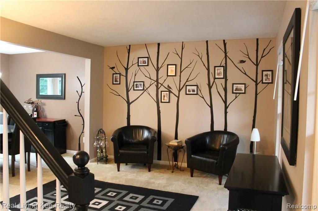 295 Whitney Drive Rochester Hills, MI 48307 - Photo 4 of 42