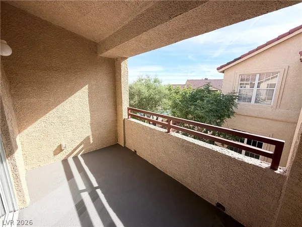 $1,690 | 520 Arrowhead Trail, Unit 924, Henderson, NV 89015