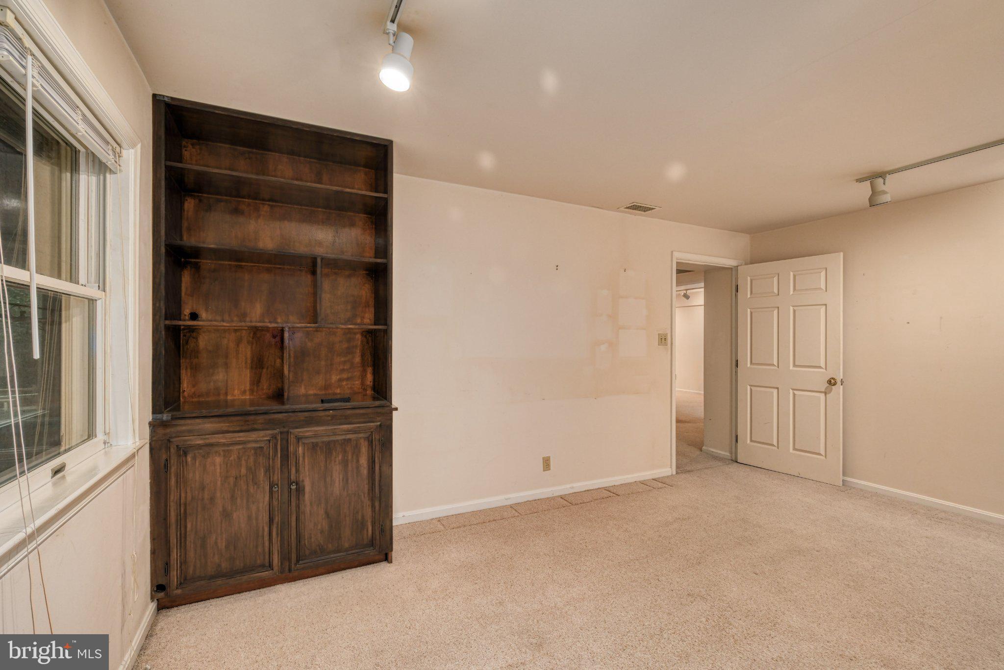 2530 Leeds Road Oakton, VA 22124 - Photo 60 of 63 Den, Lower Level