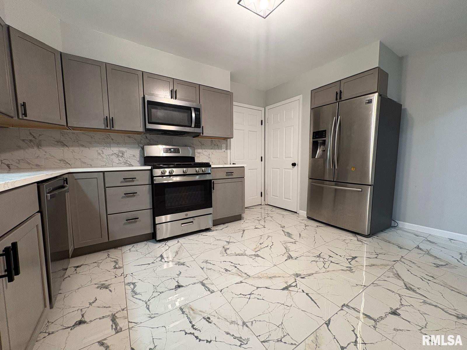 29 Andover Drive Springfield, IL 62704 - Photo 11 of 44