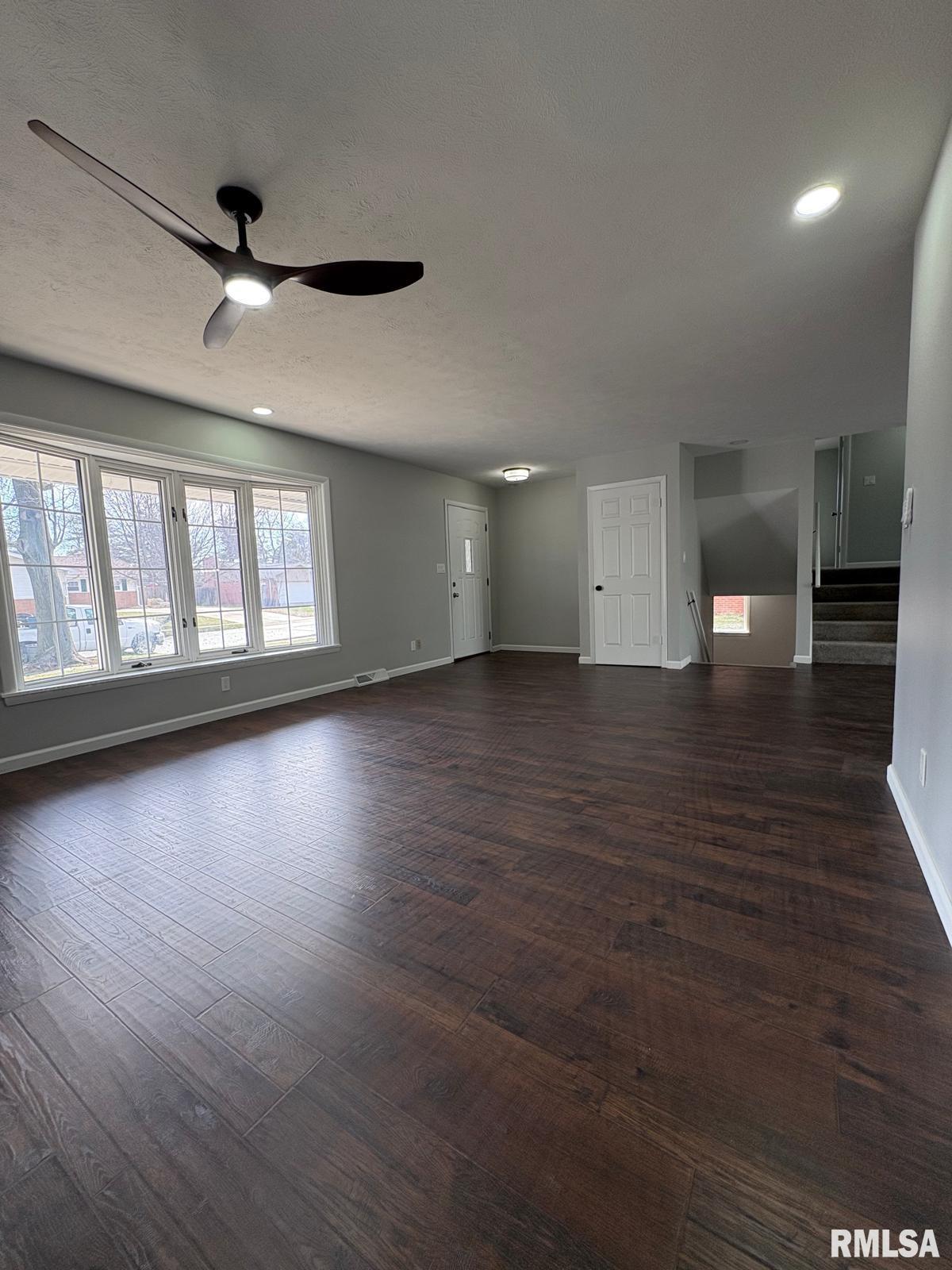 29 Andover Drive Springfield, IL 62704 - Photo 7 of 44