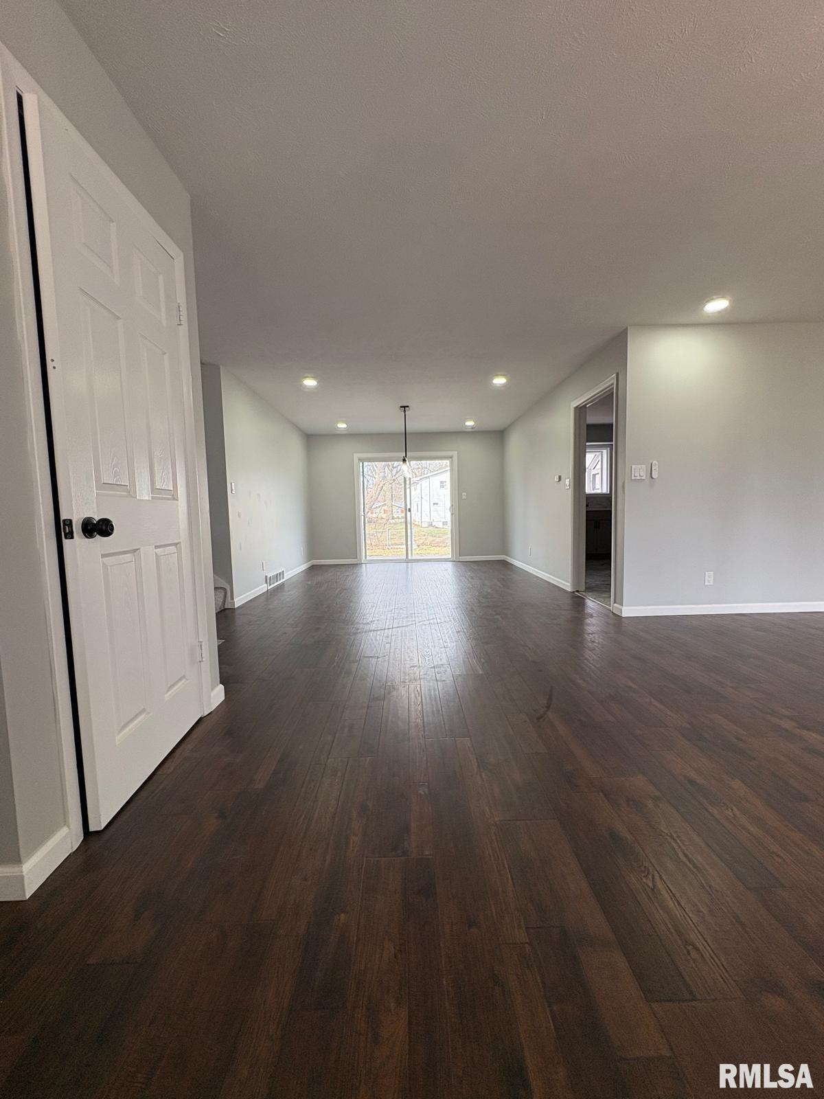 29 Andover Drive Springfield, IL 62704 - Photo 8 of 44