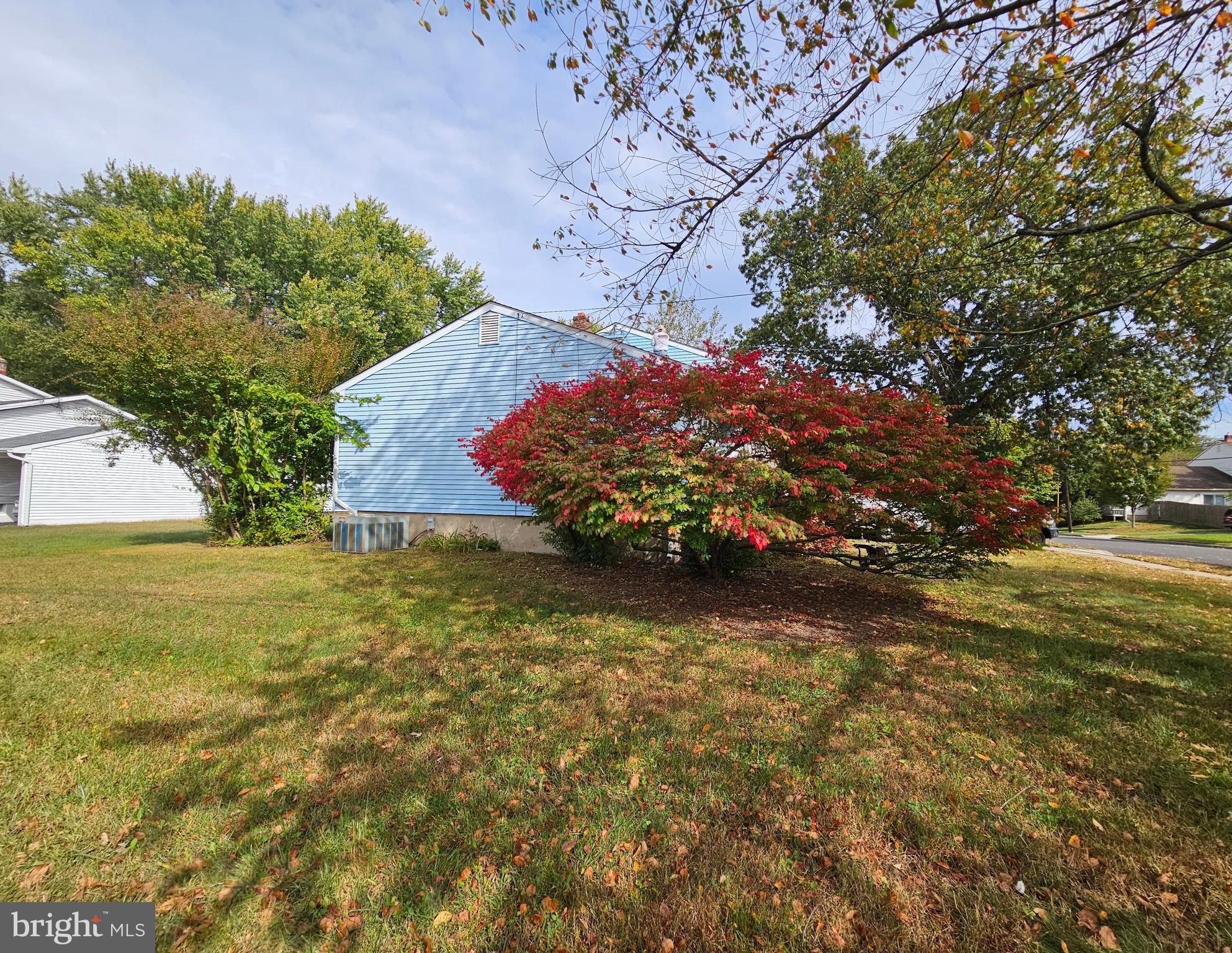 401 Cardinal Road Beverly, NJ 08010 - Photo 6 of 35 a view of an outdoor space and yard