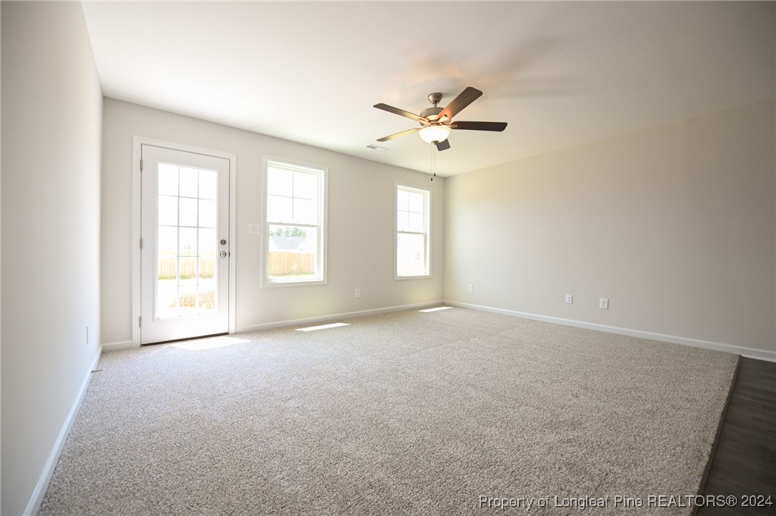 1744 Ragsdale Road Hope Mills, NC 28348 - Photo 7 of 30 Gallery Image 7