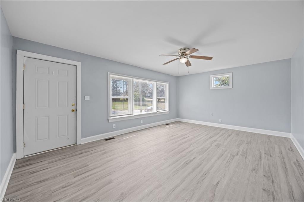607 Martha Place High Point, NC 27263 - Photo 5 of 29