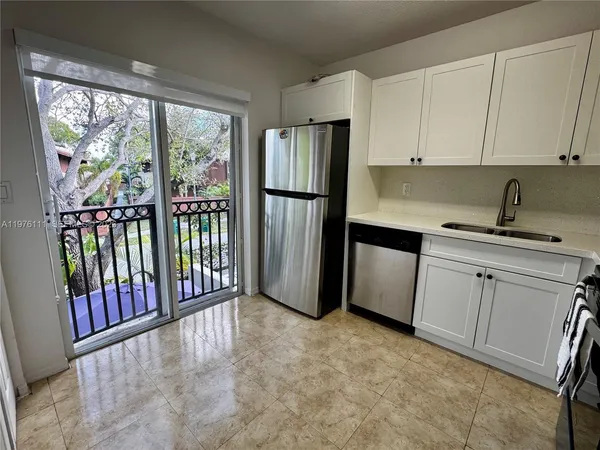 $2,500 | 6676 Southwest 115th Court, Unit 404, Miami, FL 33173