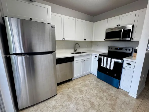 $2,500 | 6676 Southwest 115th Court, Unit 404, Miami, FL 33173