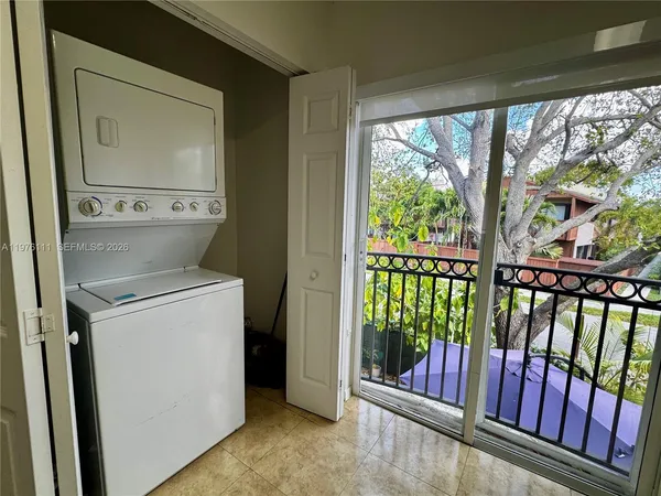 $2,500 | 6676 Southwest 115th Court, Unit 404, Miami, FL 33173