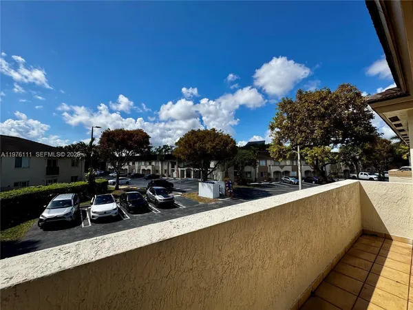 $2,500 | 6676 Southwest 115th Court, Unit 404, Miami, FL 33173