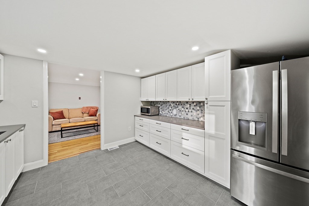 9 Cherry Street Abington, MA 02351 - Photo 11 of 39