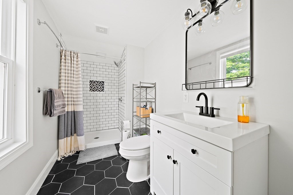 9 Cherry Street Abington, MA 02351 - Photo 13 of 39