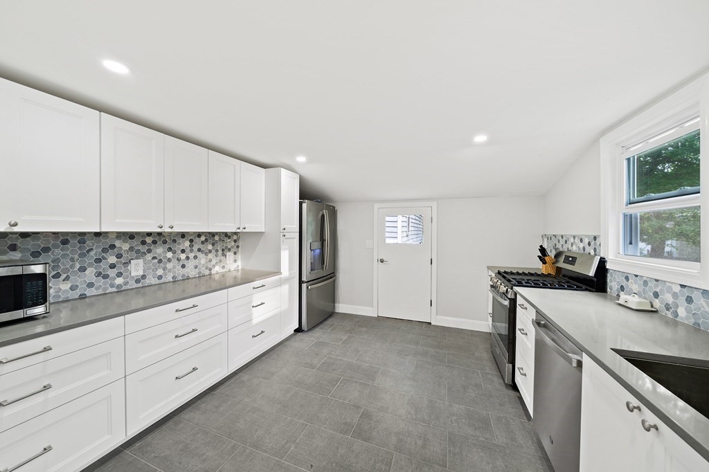 9 Cherry Street Abington, MA 02351 - Photo 9 of 39