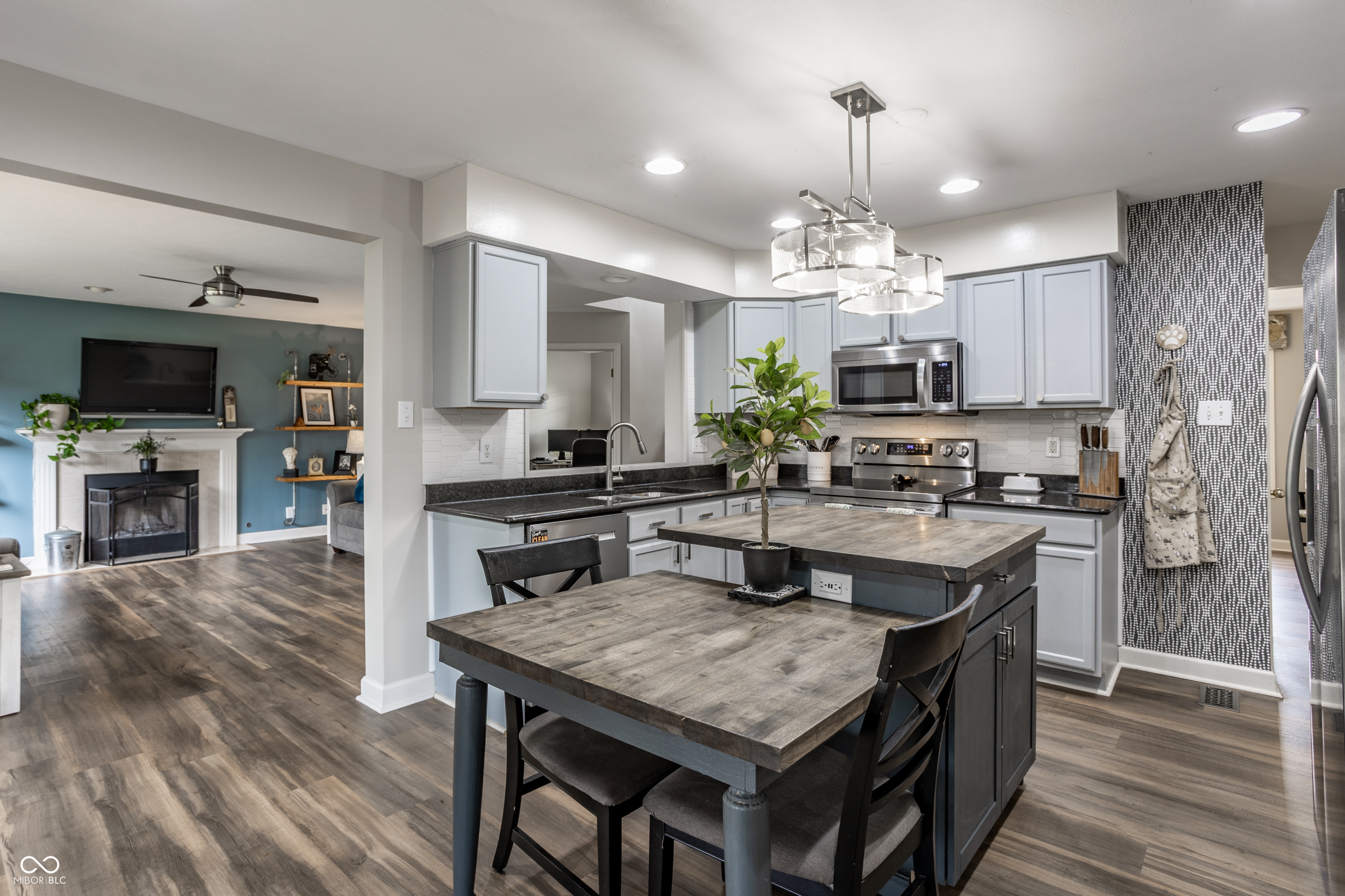 8625 Providence Drive Fishers, IN 46038 - Photo 13 of 54