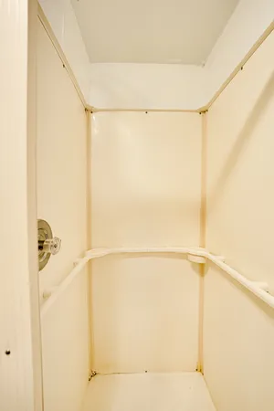 $1,100 | 426 North Lake Street, Unit 2, Aurora, IL 60506