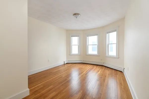 $4,750 | 305 Hurley Street, Unit 2, Cambridge, MA 02141