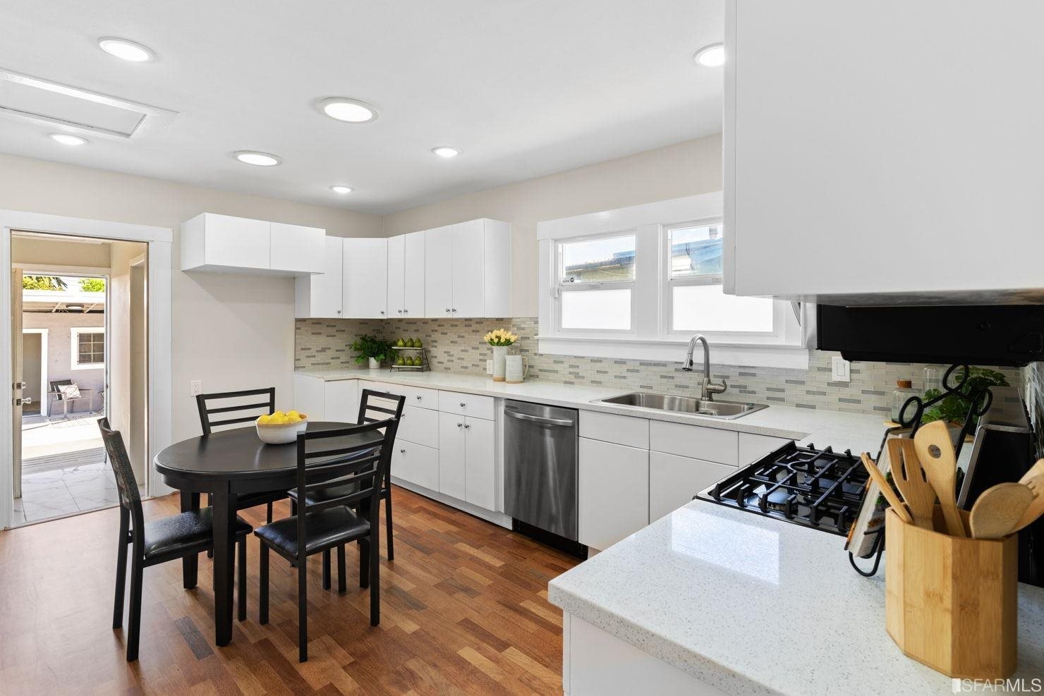 250 Beach Road Alameda, CA 94502 - Photo 17 of 49