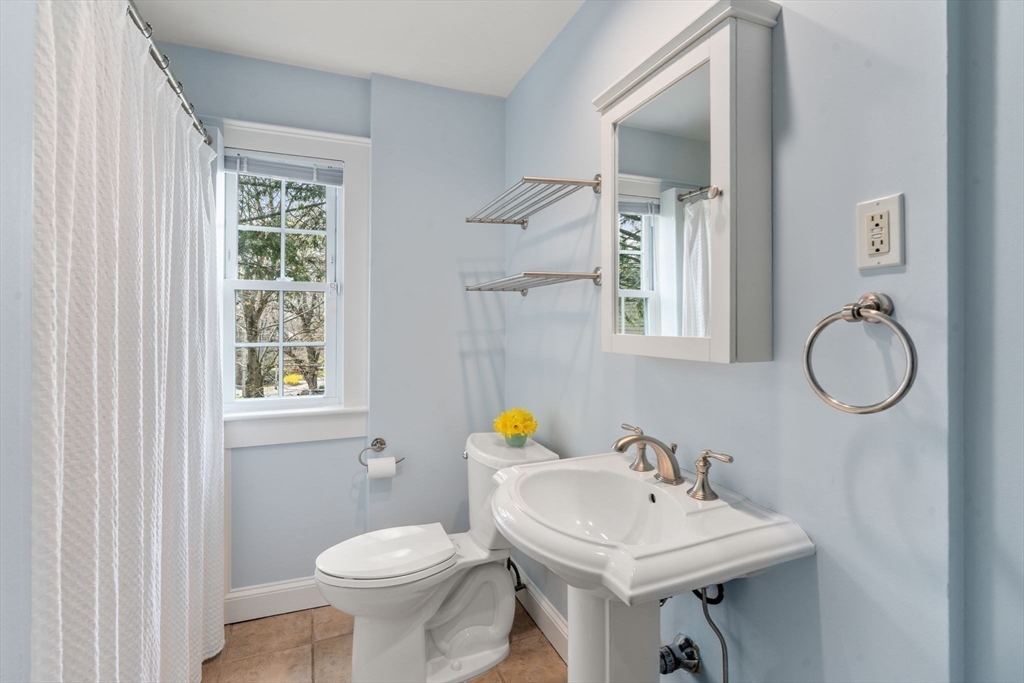 38 Wachusett Road Chestnut Hill, MA 02467 - Photo 18 of 28