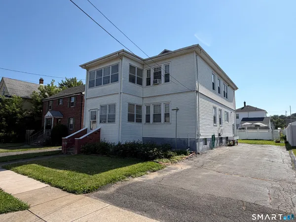 $550,000 | 18-20 Abbotsford Avenue, West Hartford, CT 06110