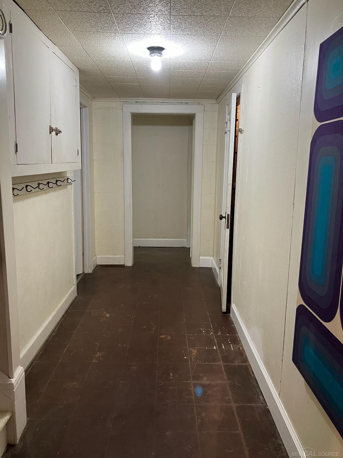 1050 Harvard Road Grosse Pointe, MI 48230 - Photo 31 of 39 50165705-29d04ac1-140e-44e7-bb88-7a5d9a7b567d.JPG