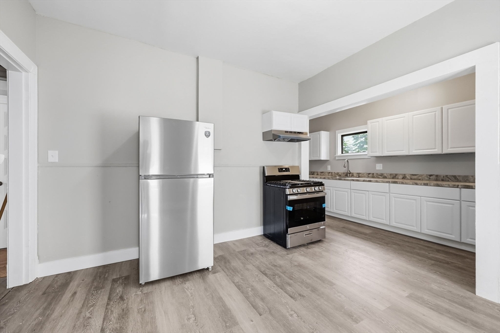 43 Cornell Street Springfield, MA 01109 - Photo 12 of 27 Gallery Image 12