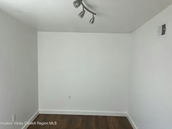 $1,350 | 48 Plattekill Drive, Unit 2, Saugerties, NY 12456