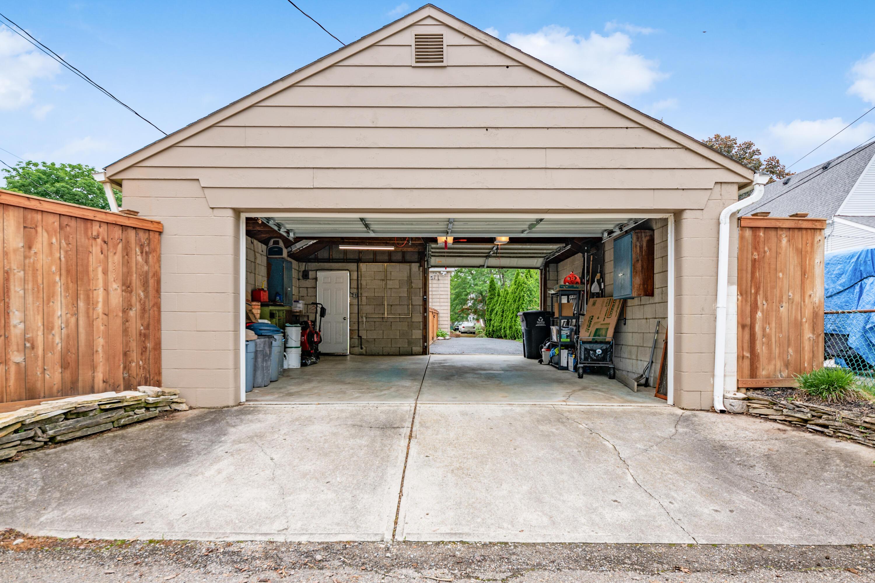 868 Vernon Road Columbus, OH 43209 - Photo 28 of 36 L_868_Vernon_Rd077