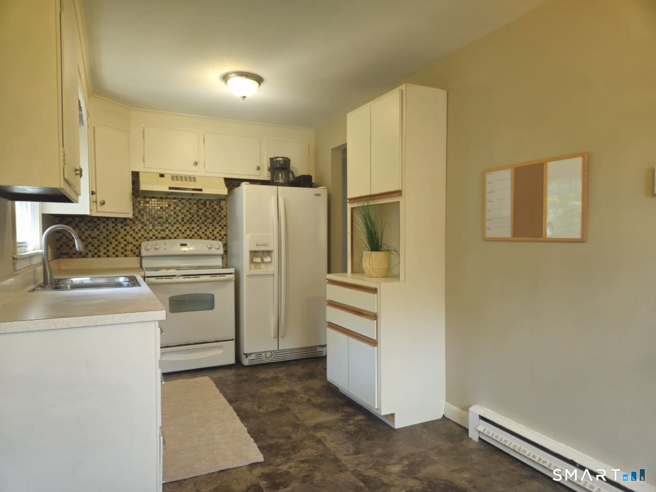 23 Trout Brook Road Bristol, CT 06010 - Photo 10 of 28