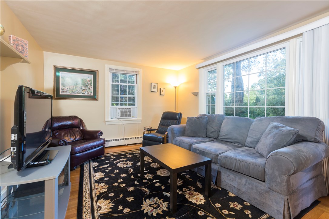 58 Viewesta Road Warwick, RI 02886 - Photo 4 of 21
