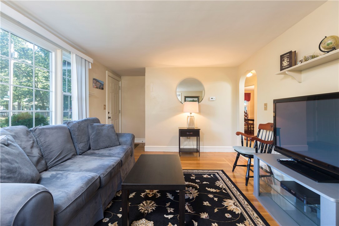 58 Viewesta Road Warwick, RI 02886 - Photo 6 of 21