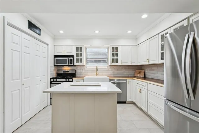 $299,900 | 134 Ormond Village Drive, Destrehan, LA 70047