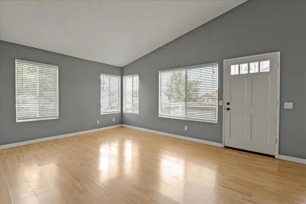 $2,825 | 4212 Vista Panorama Way, Unit 280, Oceanside, CA 92057