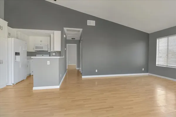 $2,950 | 4212 Vista Panorama Way, Unit 280, Oceanside, CA 92057