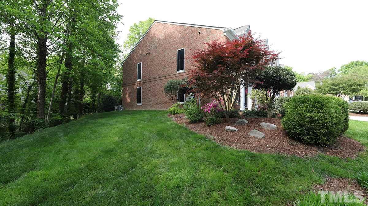 3611 Lion Ridge Court Raleigh, NC 27612 - Photo 3 of 20