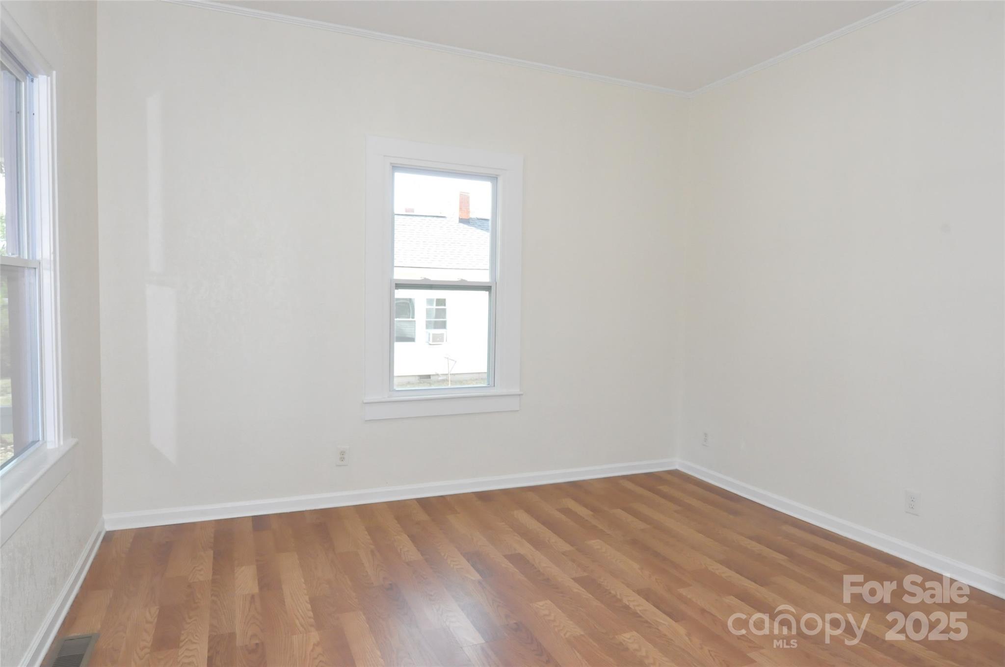 538 Pinckney Road Chester, SC 29706 - Photo 13 of 33 an empty room with a window
