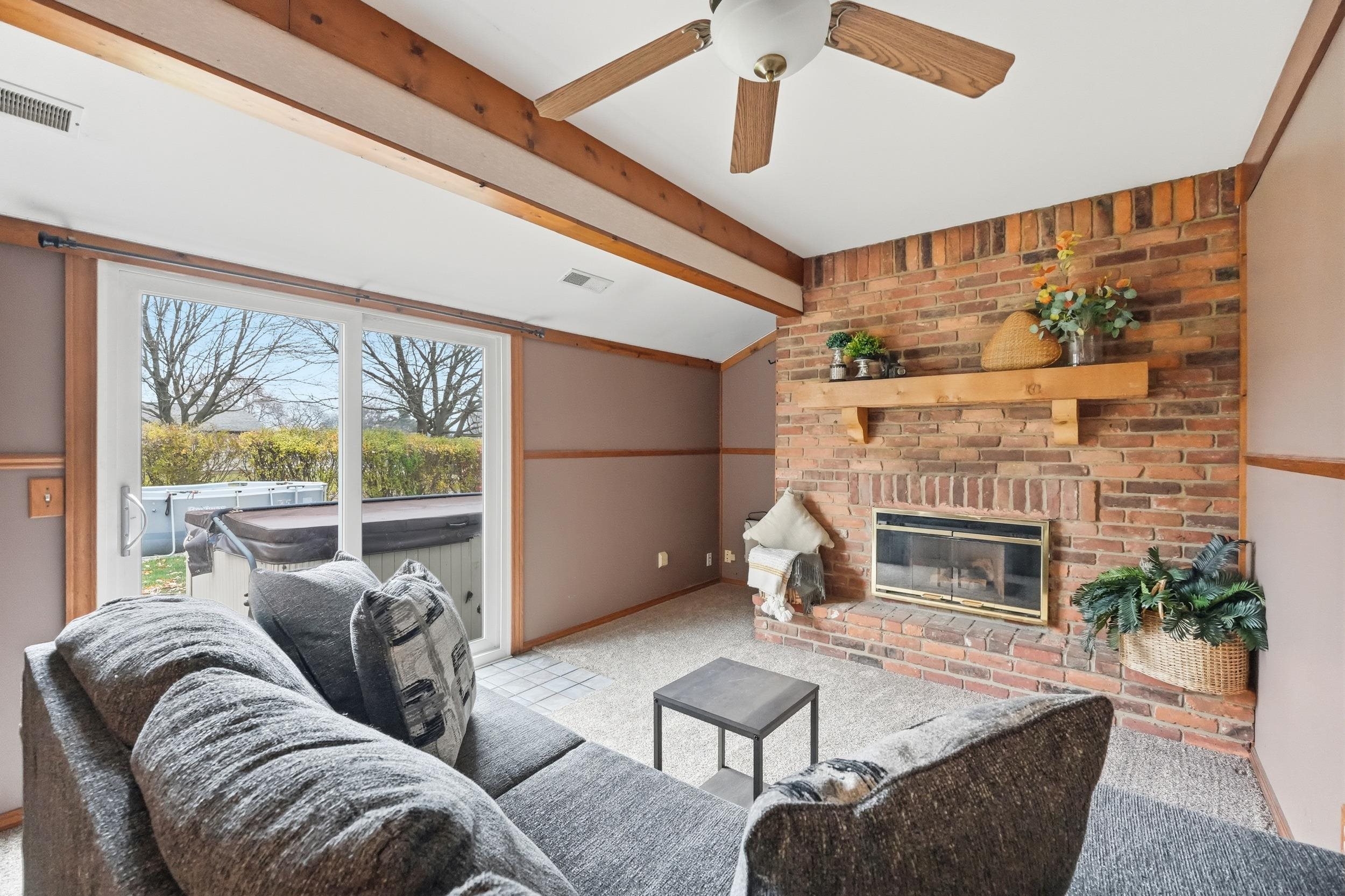 804 Stevens Street Angola, IN 46703 - Photo 4 of 36