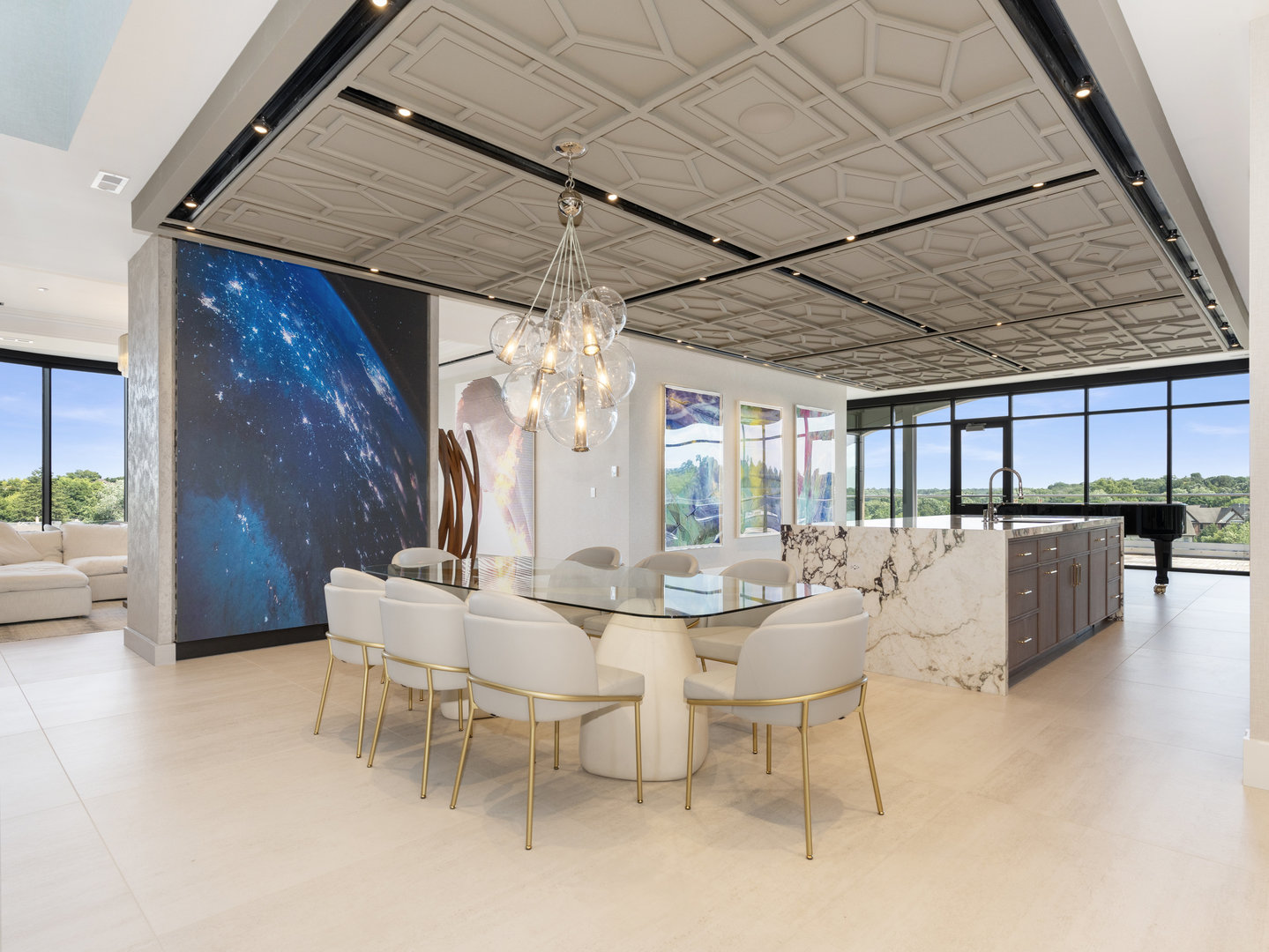 10 Illinois Street, Unit 5A St. Charles, IL 60174 - Photo 8 of 46 a view of a patio with a table and chairs