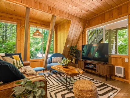 $880,000 | 11857 Tye River Road Northeast, Skykomish, WA 98288