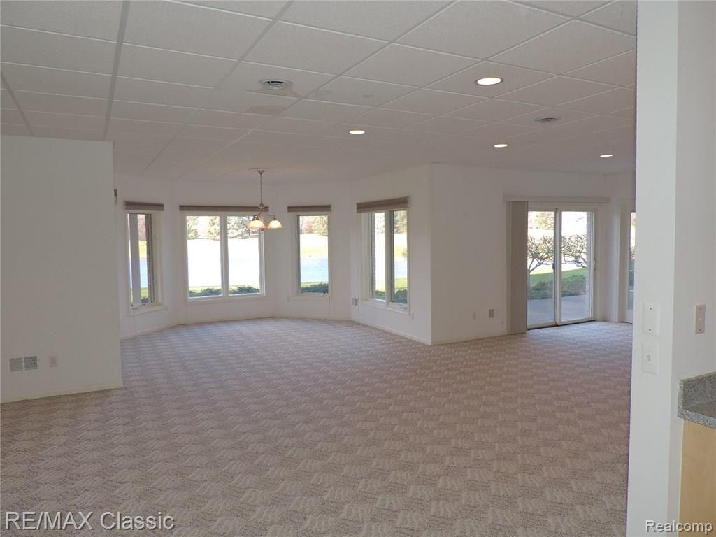 328 Inverness Highland, MI 48357 - Photo 20 of 41 DSCN5331.JPG