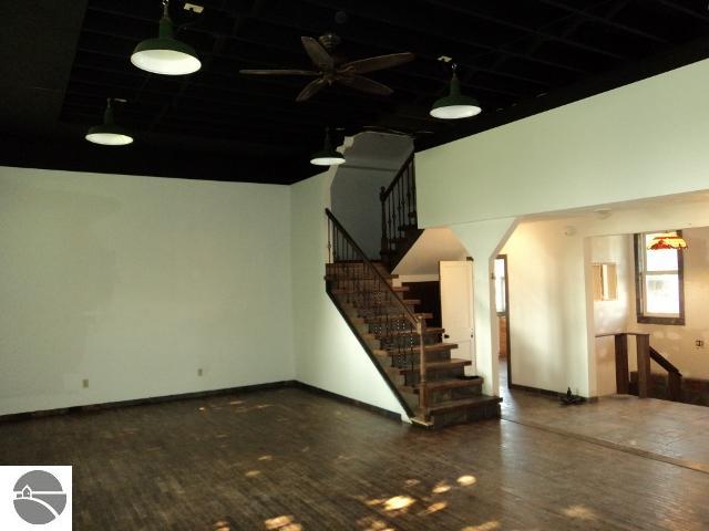 1738474-6.JPG