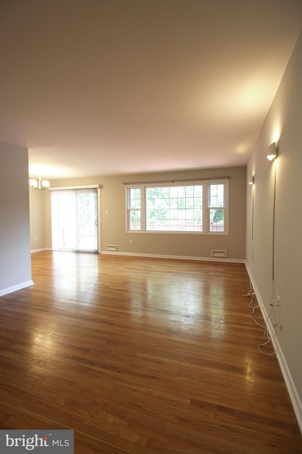6211 Duntley Court Springfield, VA 22152 - Photo 2 of 53