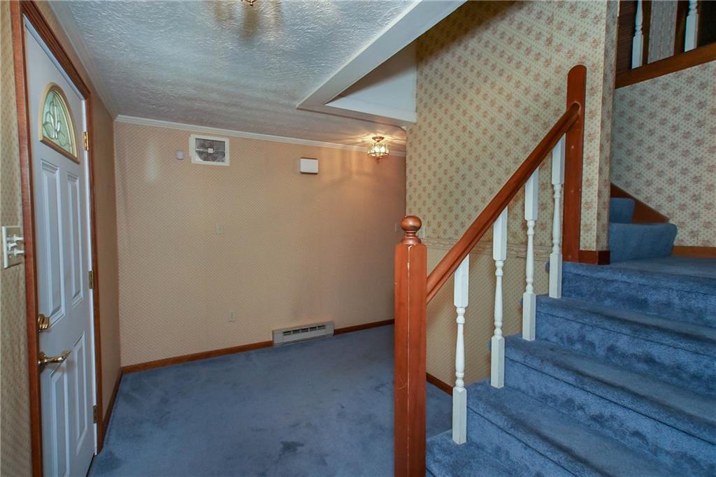 1752 Jefferson Road Jefferson, PA 15344 - Photo 5 of 25