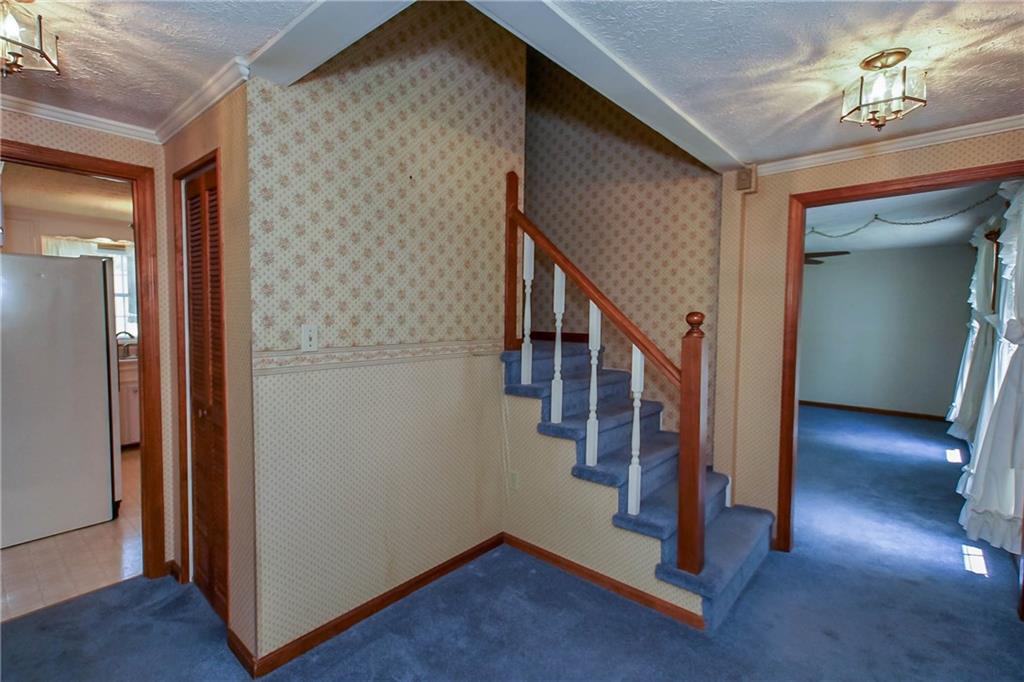 1752 Jefferson Road Jefferson, PA 15344 - Photo 6 of 25